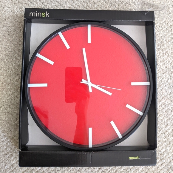 New Minsk modern style wall clock 12" - Picture 1 of 3